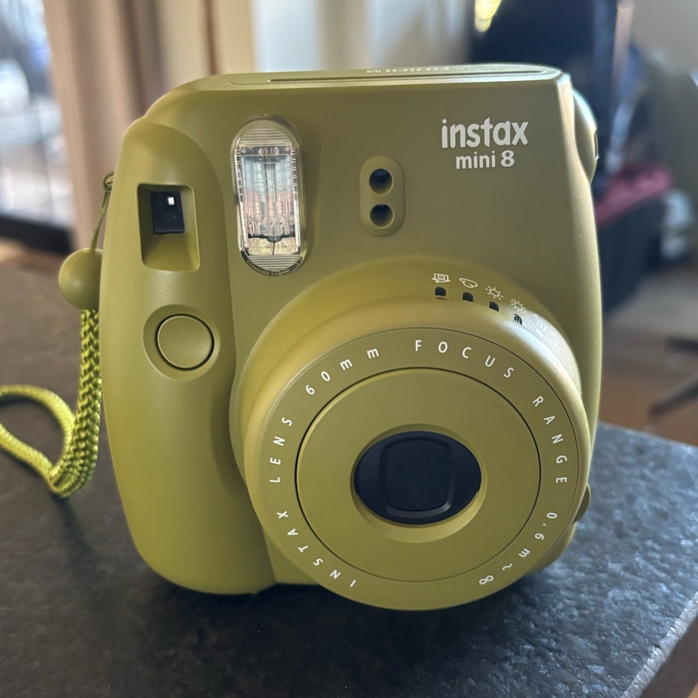 Fujifilm Instax Mini 8 Instant Camera - Avocado Green